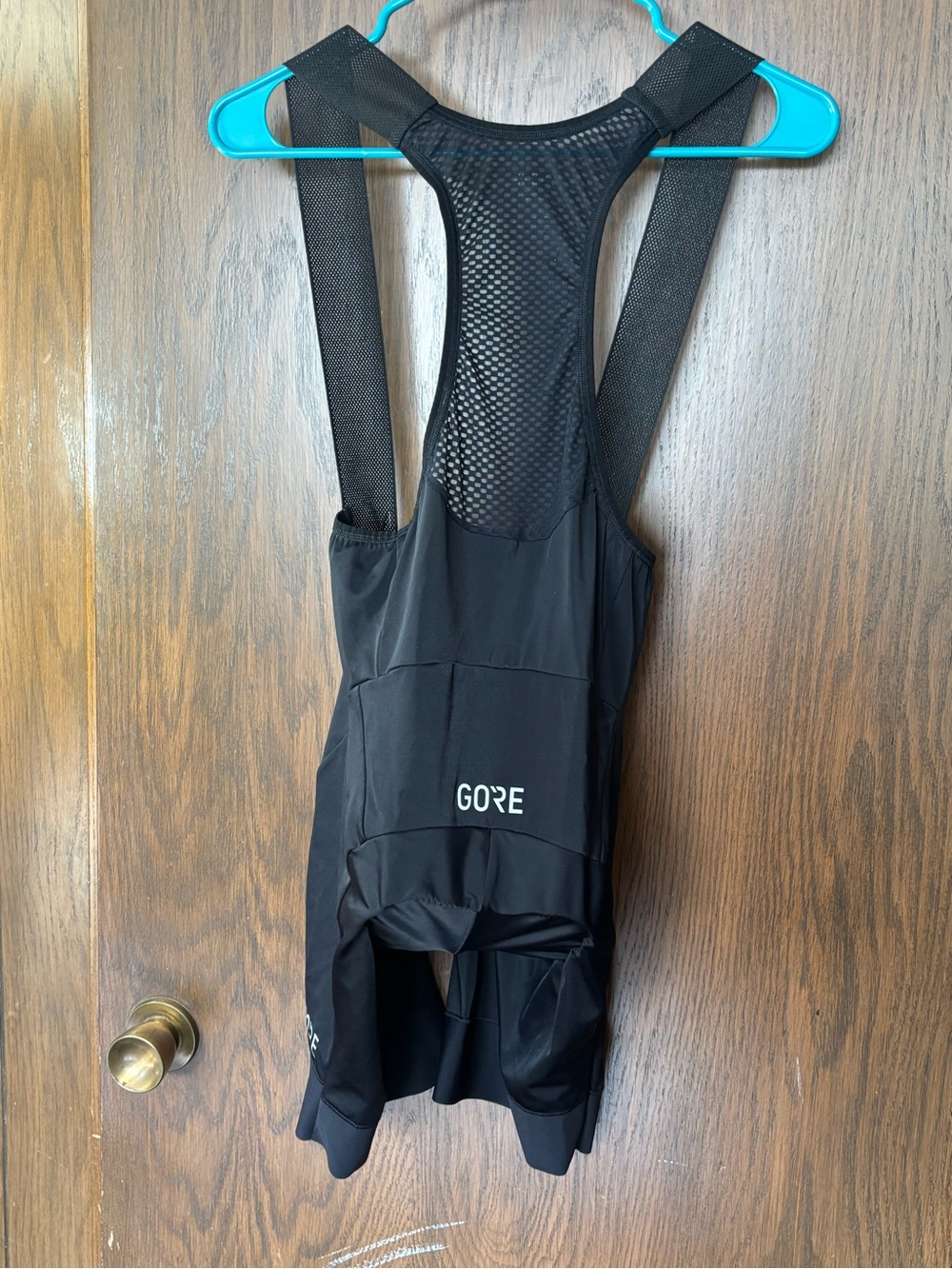 Gore Wear cycling bib shorts feature a branded mesh back panel for breathability - Picture 4 of 8